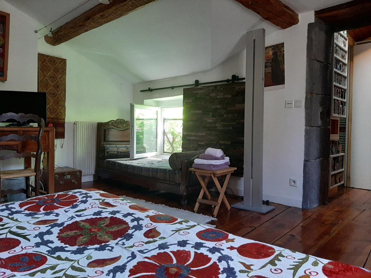 Chambres D'Hotes Le Petit Siam : Le Calme En Centre Ville Clermont-Ferrand Exterior photo